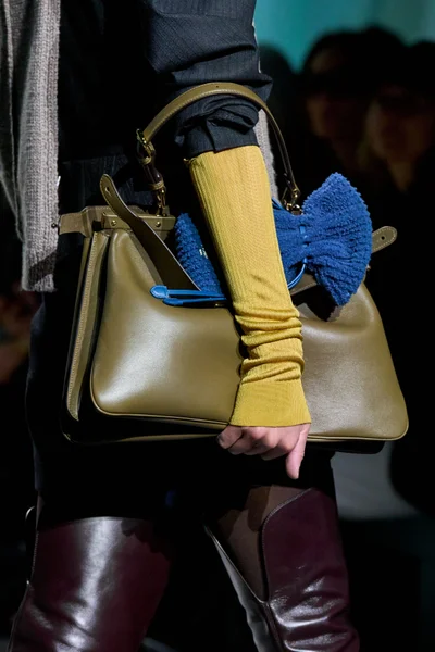 Look 94